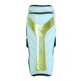 Щитки футбольные