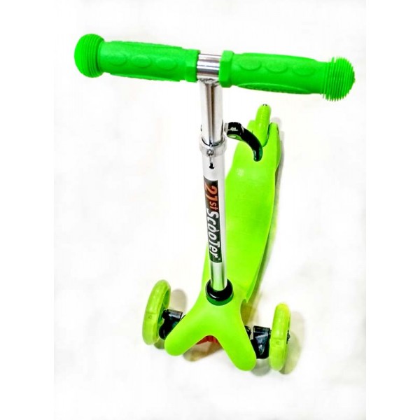 Игрушка. Самокат детский