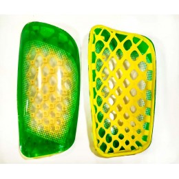 Щитки футбольные