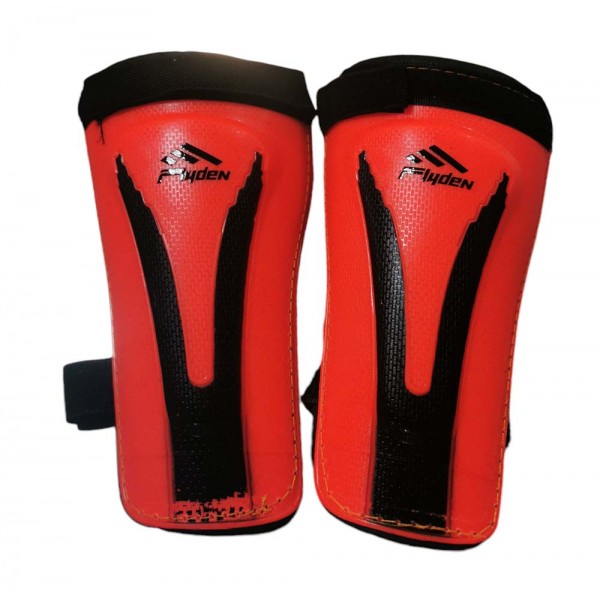 Щитки футбольные