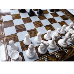 Шахматы деревянные